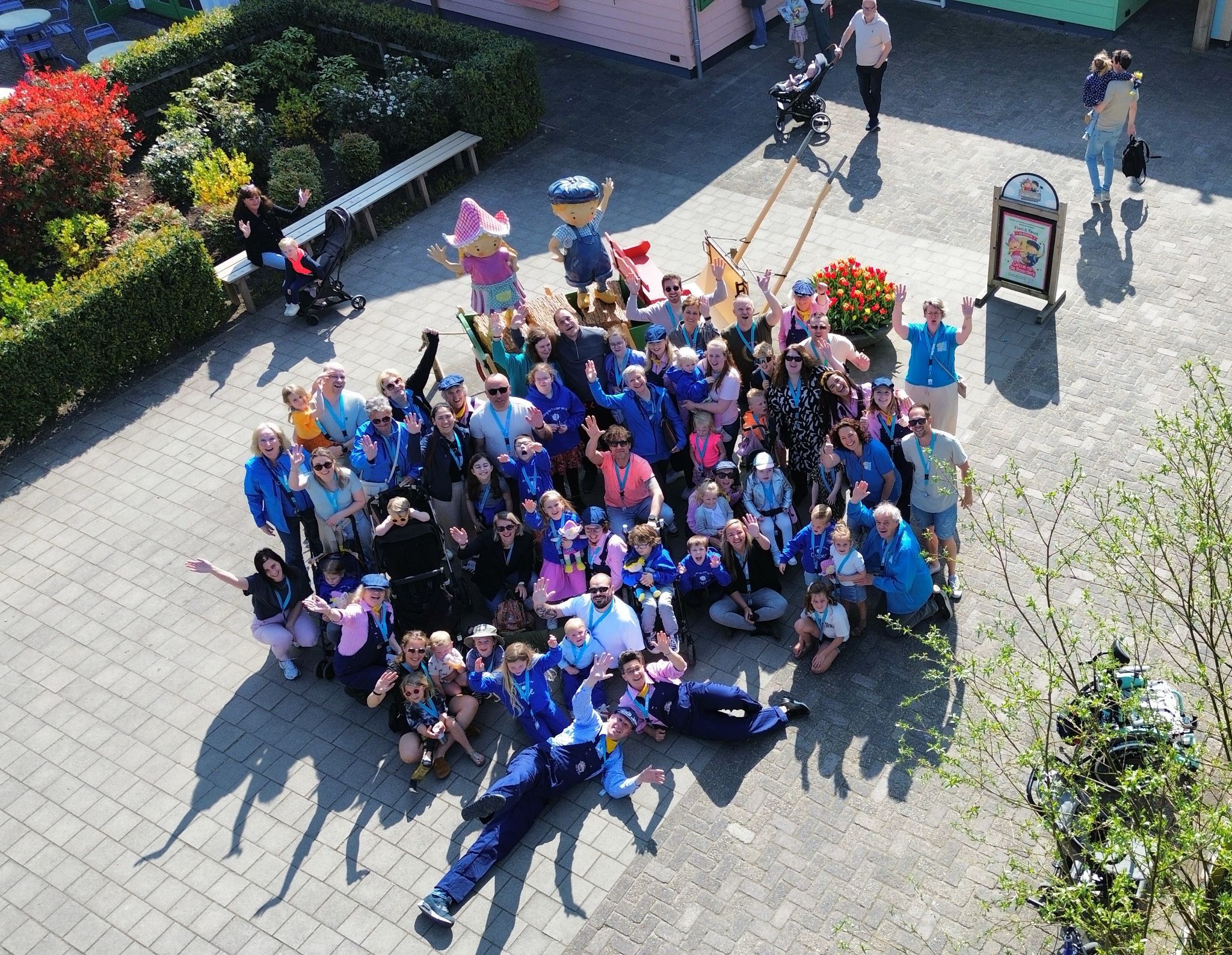 Paasweekend 2025 groepsfoto lach voor een dag