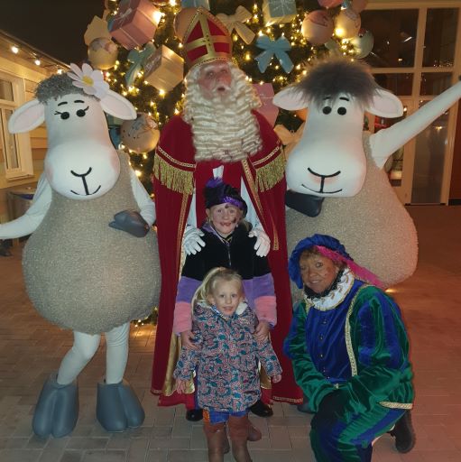 foto Norah met Sint wensdag Lach voor een Dag2